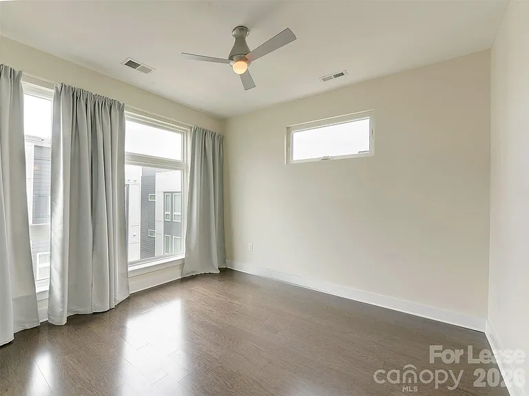 3115 Robeline Ln — Photo 32