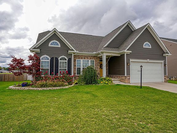 4th image of 155 Kaitlyn Dr