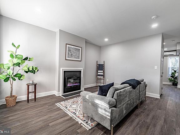 2nd image of 708 W 34th St