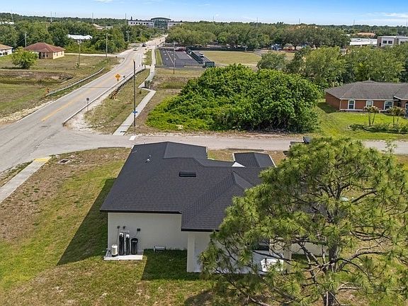 4th image of 901 Sara Ave N