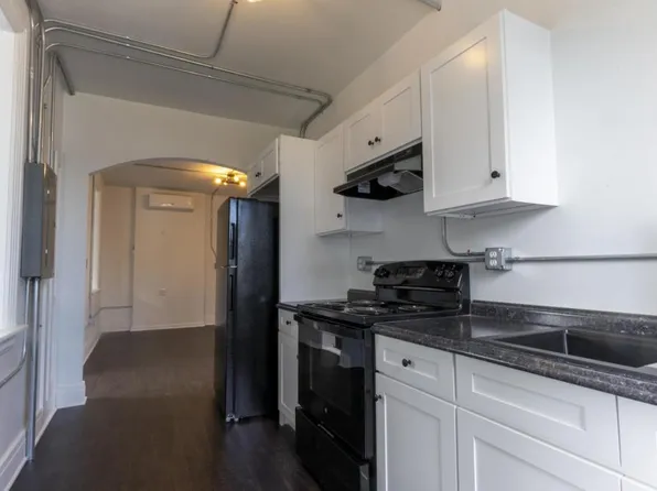 713 Locust St APT 8, Lebanon, PA 17042