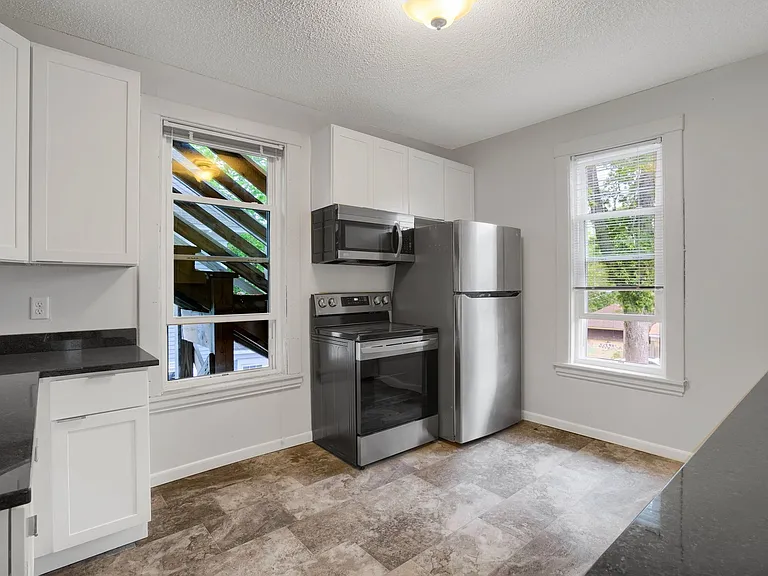 1316 7th St SE — Photo 17