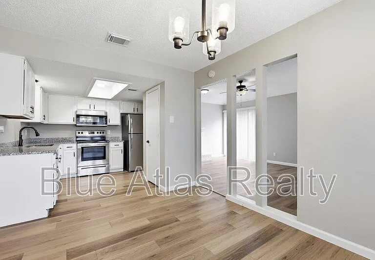 2601 Stanford St #B — Photo 7