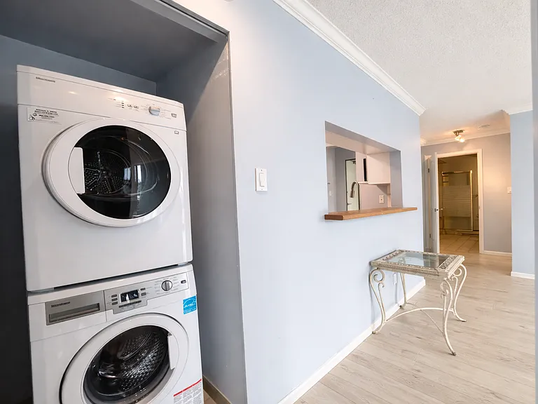 7500 Granville Ave #405 — Photo 17