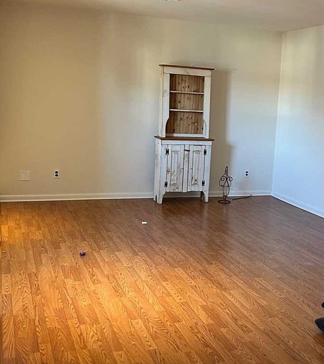 341 6th St Saddle Brook NJ Zillow