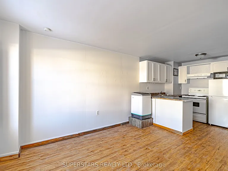 165 1/2 Olive Ave — Photo 5