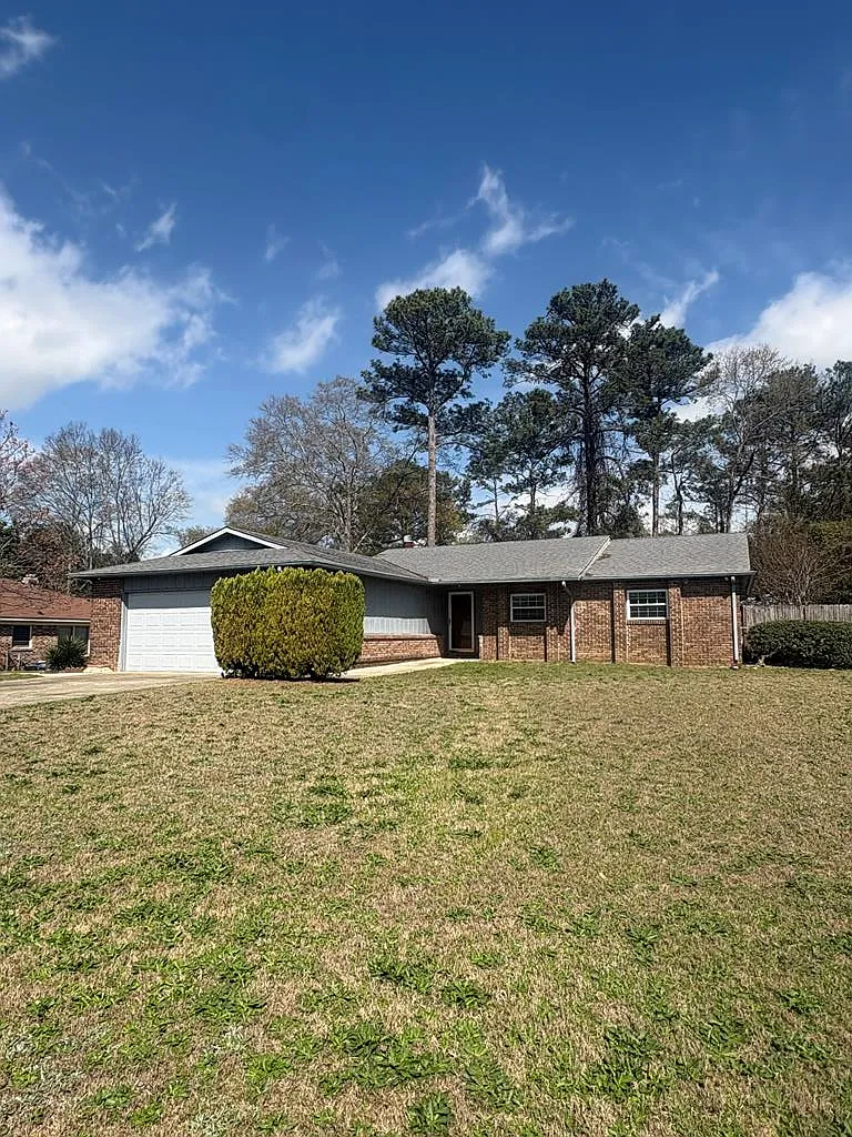 1627 Doerun Dr photo 1