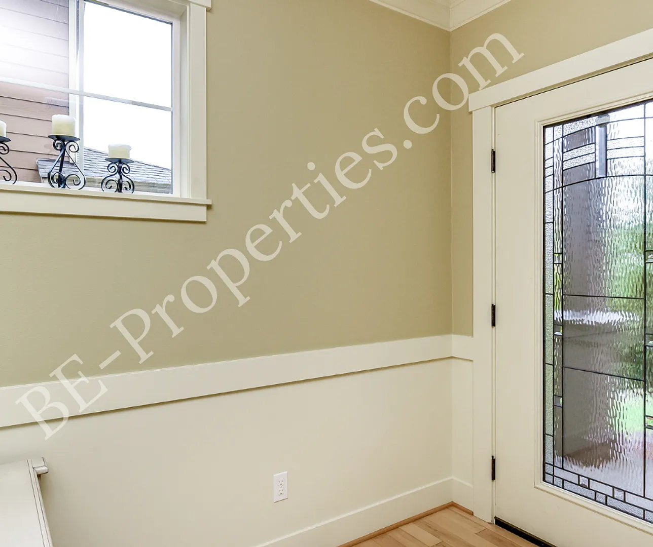 Lovely 4 bedroom 2.5 bathroom Home — Photo 4
