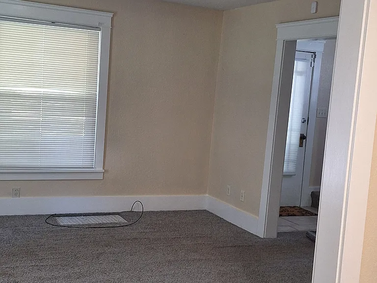 1734 Ogden Ave NW — Photo 10