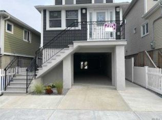 107 E 7th Rd, Broad Channel, NY 11693