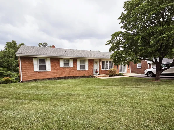2663 Windsor Ave SW, Roanoke, VA 24015