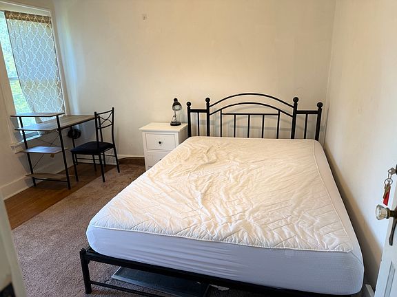 5th image of 415 Mitchell St