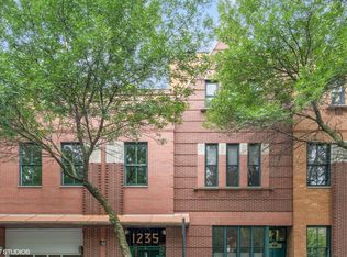 1235 W George St APT 215, Chicago, IL 60657