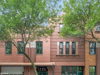 1235 W George St APT 215, Chicago, IL, 60657
