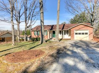 456 Beach Dr, Hendersonville, NC 28792