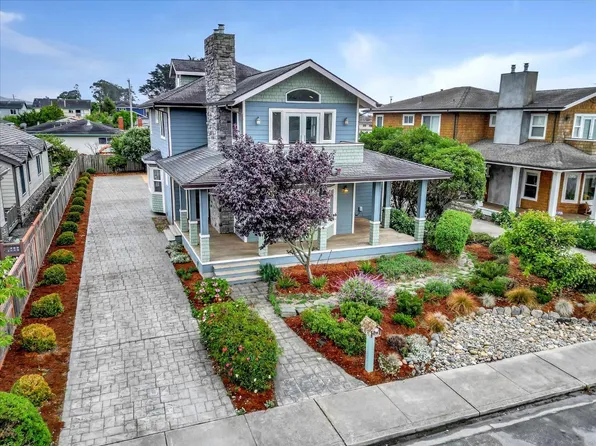 564 Myrtle St, Half Moon Bay, CA 94019