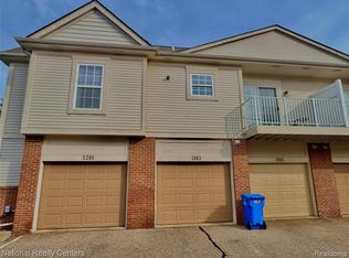 3201 Addington Dr, Walled Lake, MI 48390