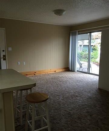 3rd image of 135 1/2 W Nevada St