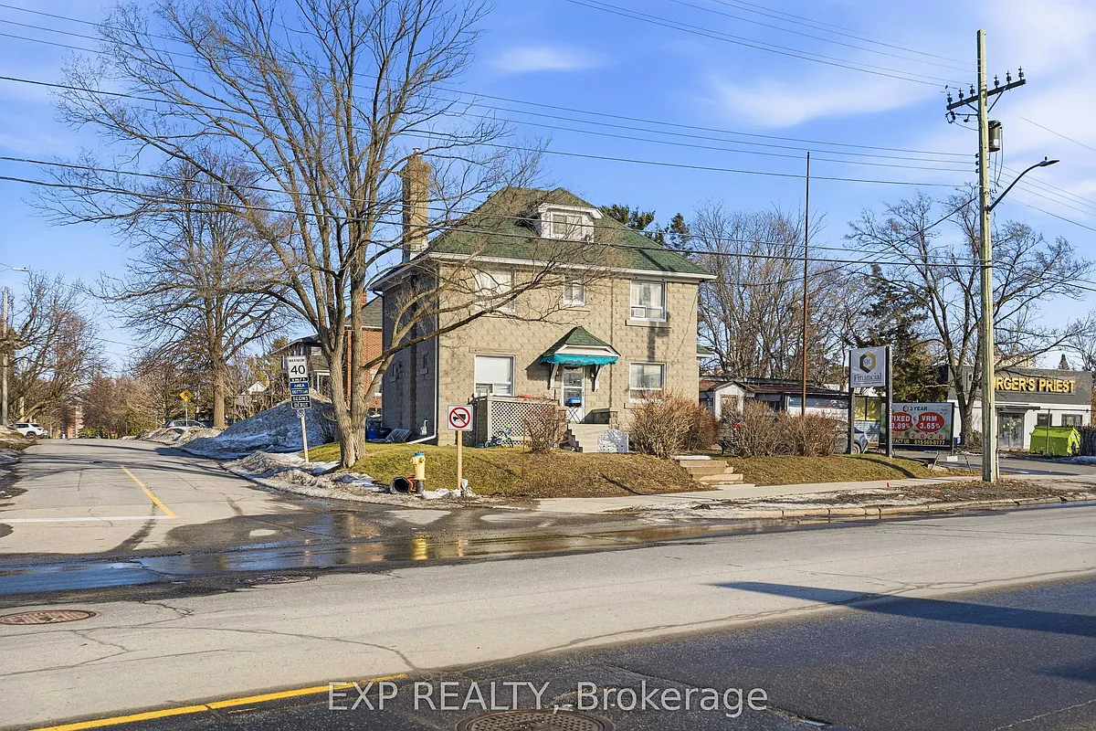 Building Photo - 1663 Bank St
