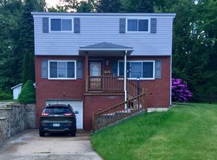 13340 Saint Clair Dr, North Huntingdon, PA