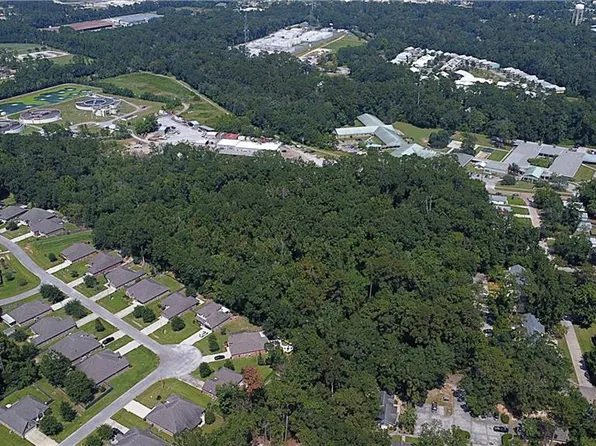 W 25th & 27th Ave, Covington, LA 70433