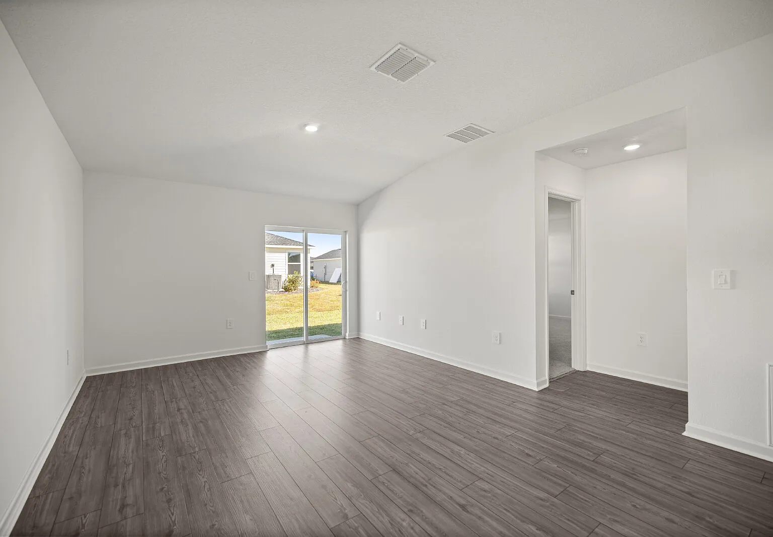 3 bed, 2.0 bath, $1,795 — Photo 4