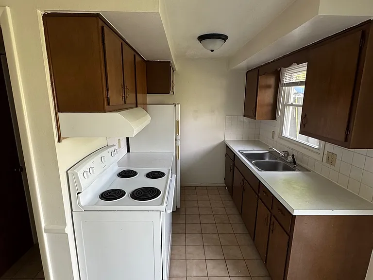 7190 N Roanoke Rd — Photo 12
