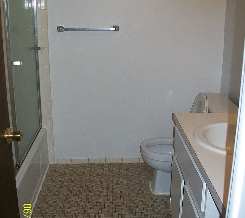 2nd image of 2720 Golfside Dr APT 907
