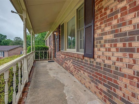 3rd image of 3008 Woodhurst Ct