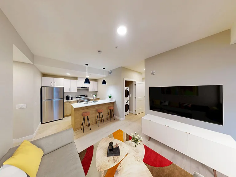 2808 37th St SW — Photo 8