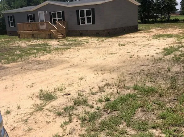 169 Ricky Dr, Pembroke, NC 28372