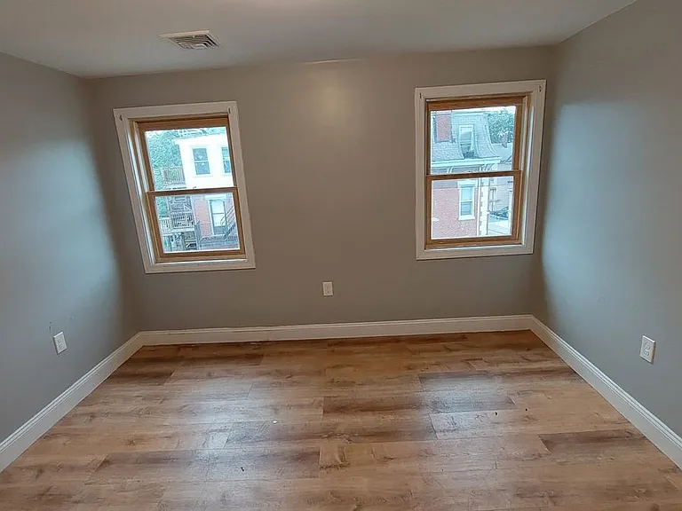 47 Dale St #3 — Photo 10