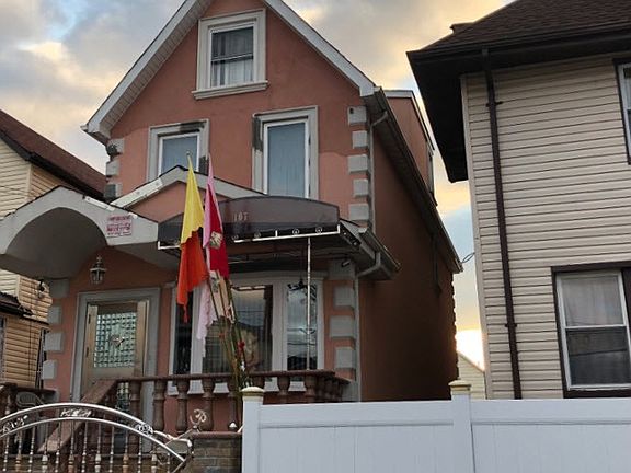 2nd image of 10746 126th St