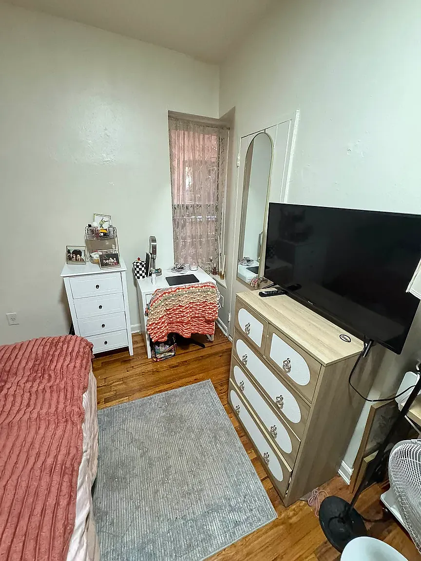 220 East 29th Street — Photo 3