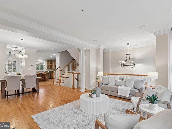 3rd image of 1313 McLean Crest Ct