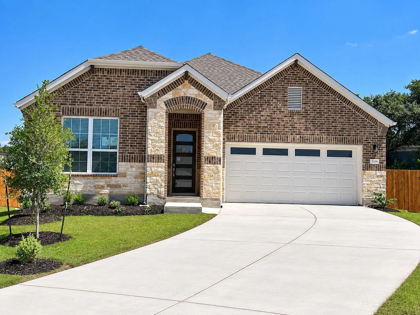 4 bed, 3.5 bath, 2209 sqft, $2,800 — Photo 1
