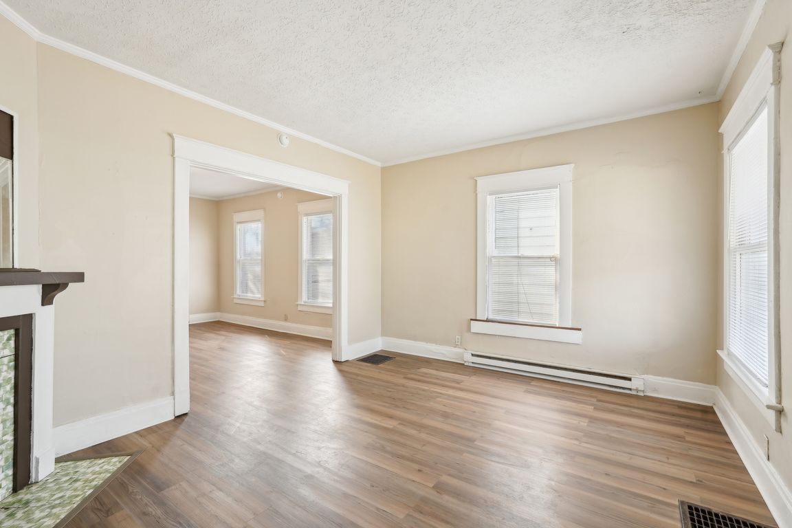 S Sutphin St-012.jpg