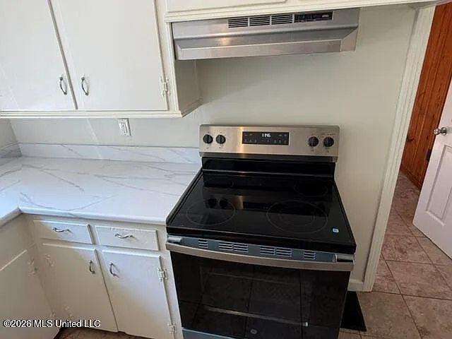 3 bed, 1.5 bath, 962 sqft, $1,450 — Photo 3