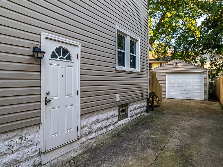 312 Upland Ave — Photo 20