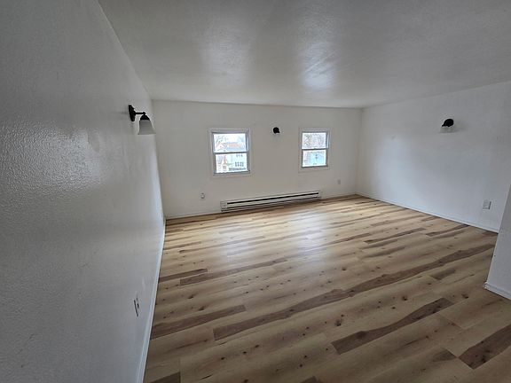4th image of 8 Temple St #Hse