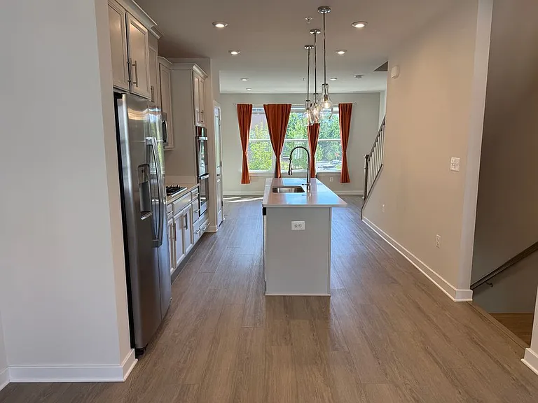 2505 Nicholson St — Photo 5