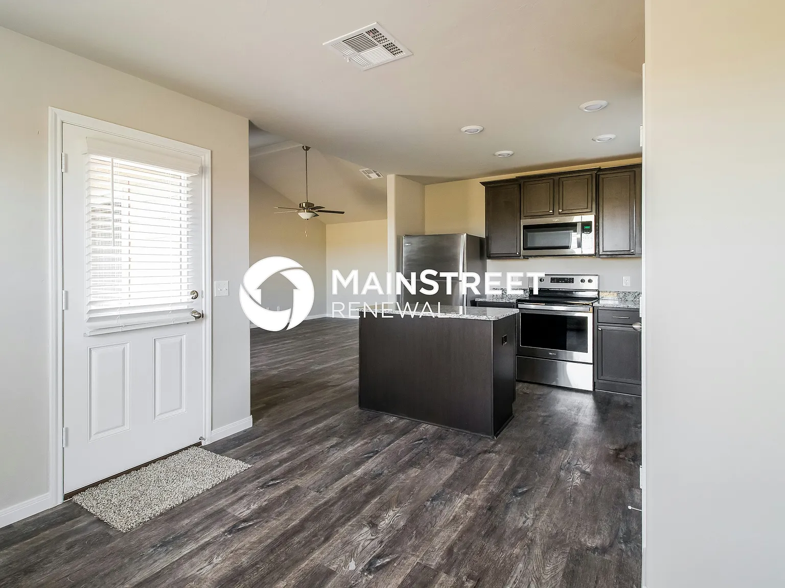 505 St James Pl — Photo 4