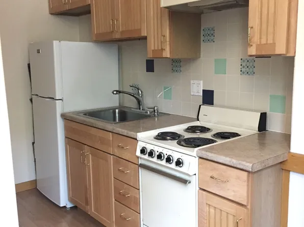 9 Mount Ida St APT 1R, Newton, MA 02458
