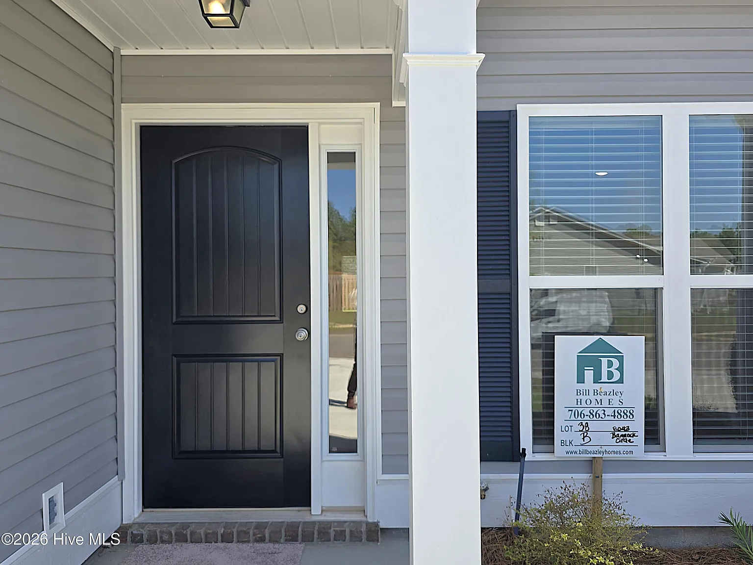 2 bed, 2.0 bath, 1213 sqft, $1,825 — Photo 2