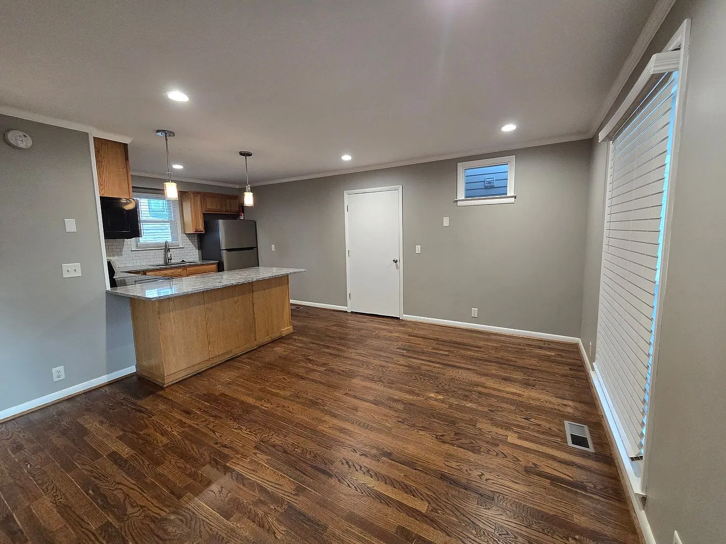 Charming 2 Bed 1 Bath Apartment | Hillsboro West-End — Photo 3