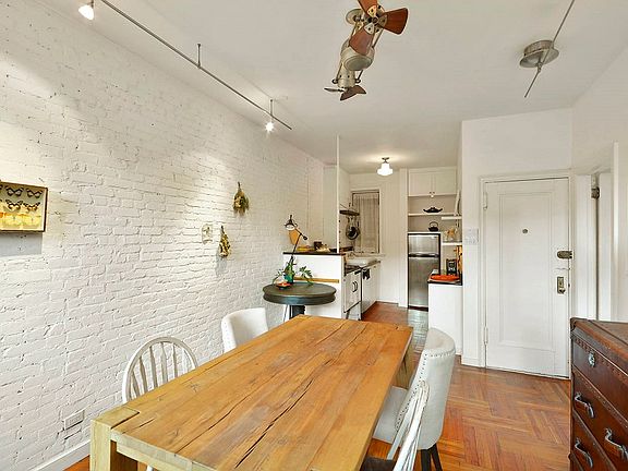3rd image of 195 Prince St APT 4F