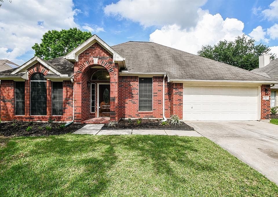 1st image of 23039 Palm Trail Dr