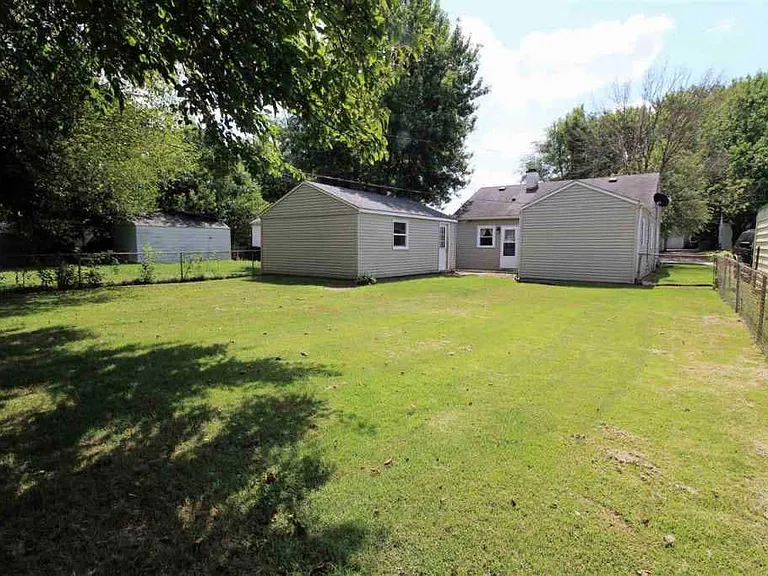 3004 Longlois Dr — Photo 12