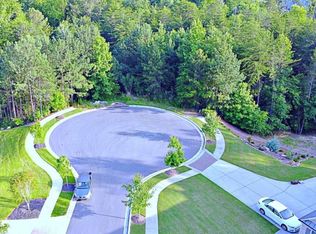 6927 Conifer Ct, Flowery Branch, GA
