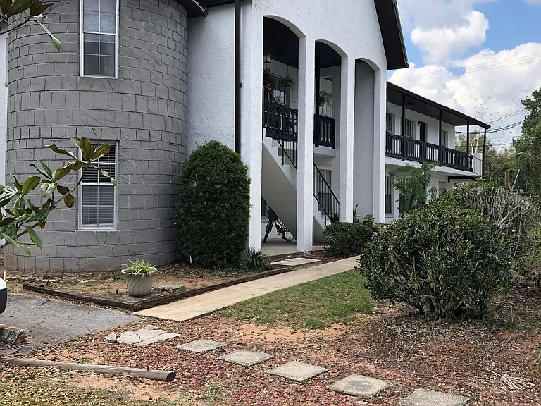 Forest Edge Apartments — Photo 4